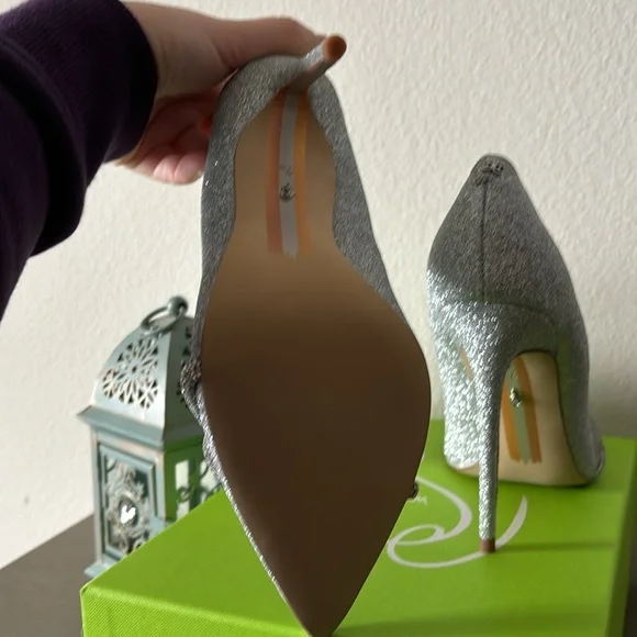 Brand NEW Sam Edelman Deela Pumps - Picture 8 of 9